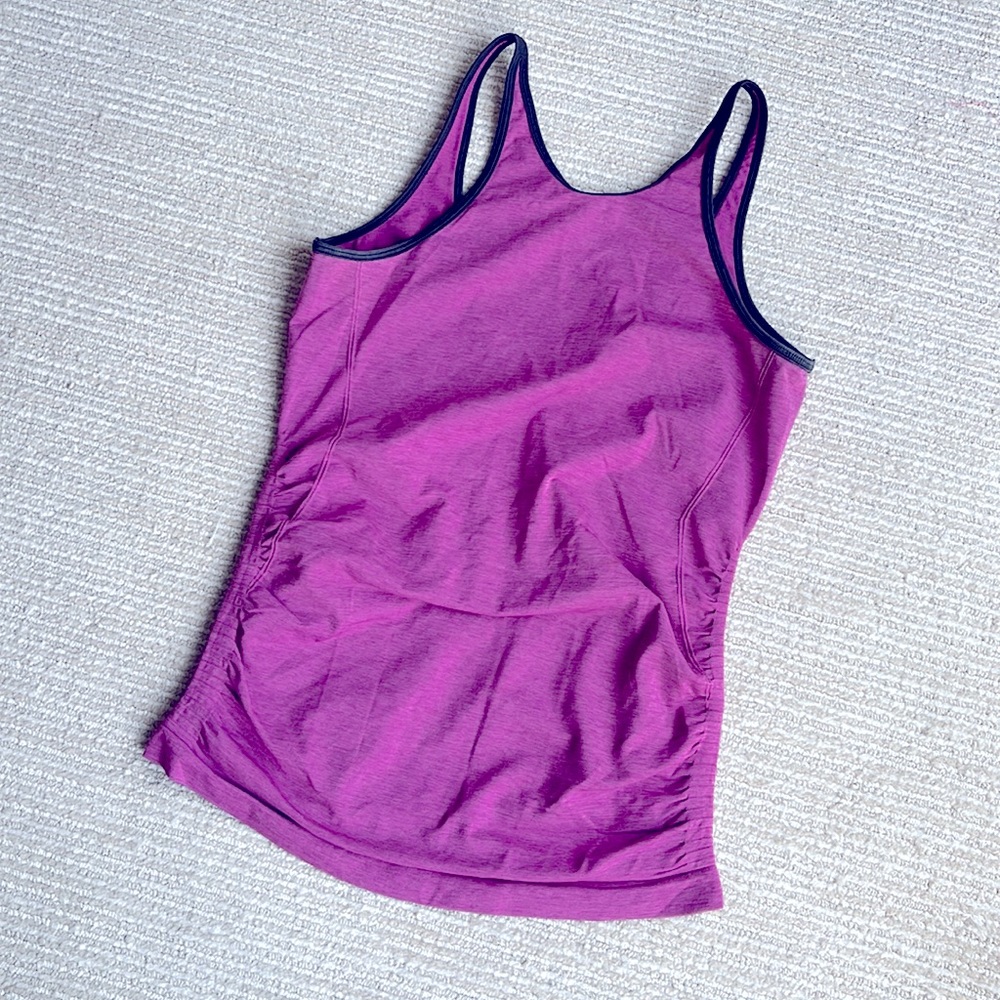 Lululemon athletic top size 6